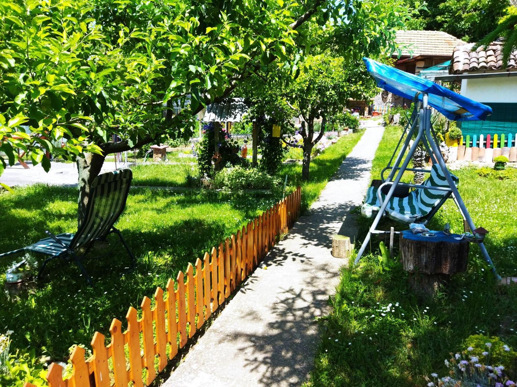 Къща Под Наем Petrova Hotel Cherven  Exterior photo